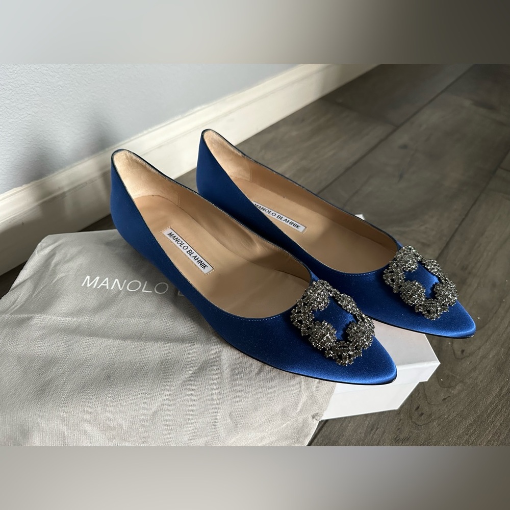 Manolo Blahnik classic satin flats